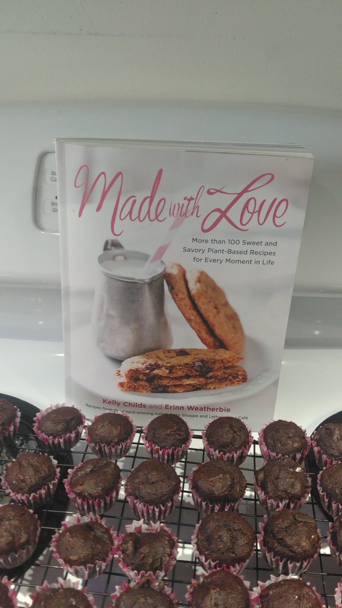 Lora_Picchi's tweet photo. @KellysBake I substituted Dandy Blend for coffee in the brownie recipe... delicious! :) #Vegan #glutenfree #DandyBlend #Chocolate #love https://t.co/x7pGvrmZNO