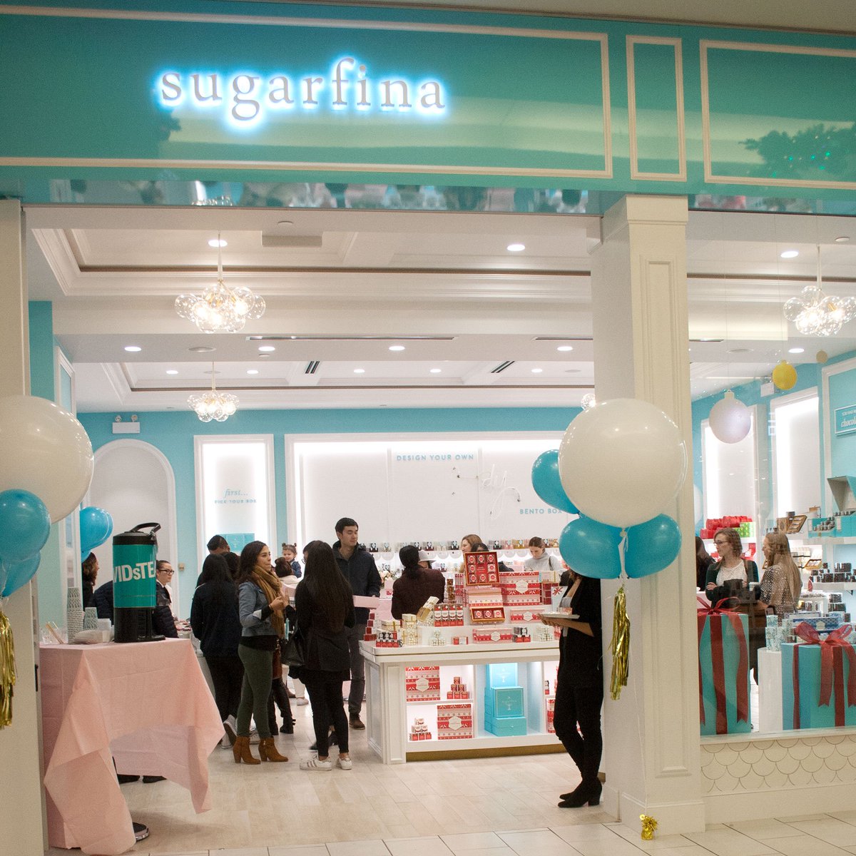 uclaanderson's tweet photo. Sweet advice to entrepreneurs from double #Bruin Rosie O'Neill (BA '00, '05) @sugarfina, where #business is boomng: "Be really bold and do something that is different." https://t.co/Jg2QFtc14E via @PartnershipUCLA https://t.co/uhY3NKcnt8