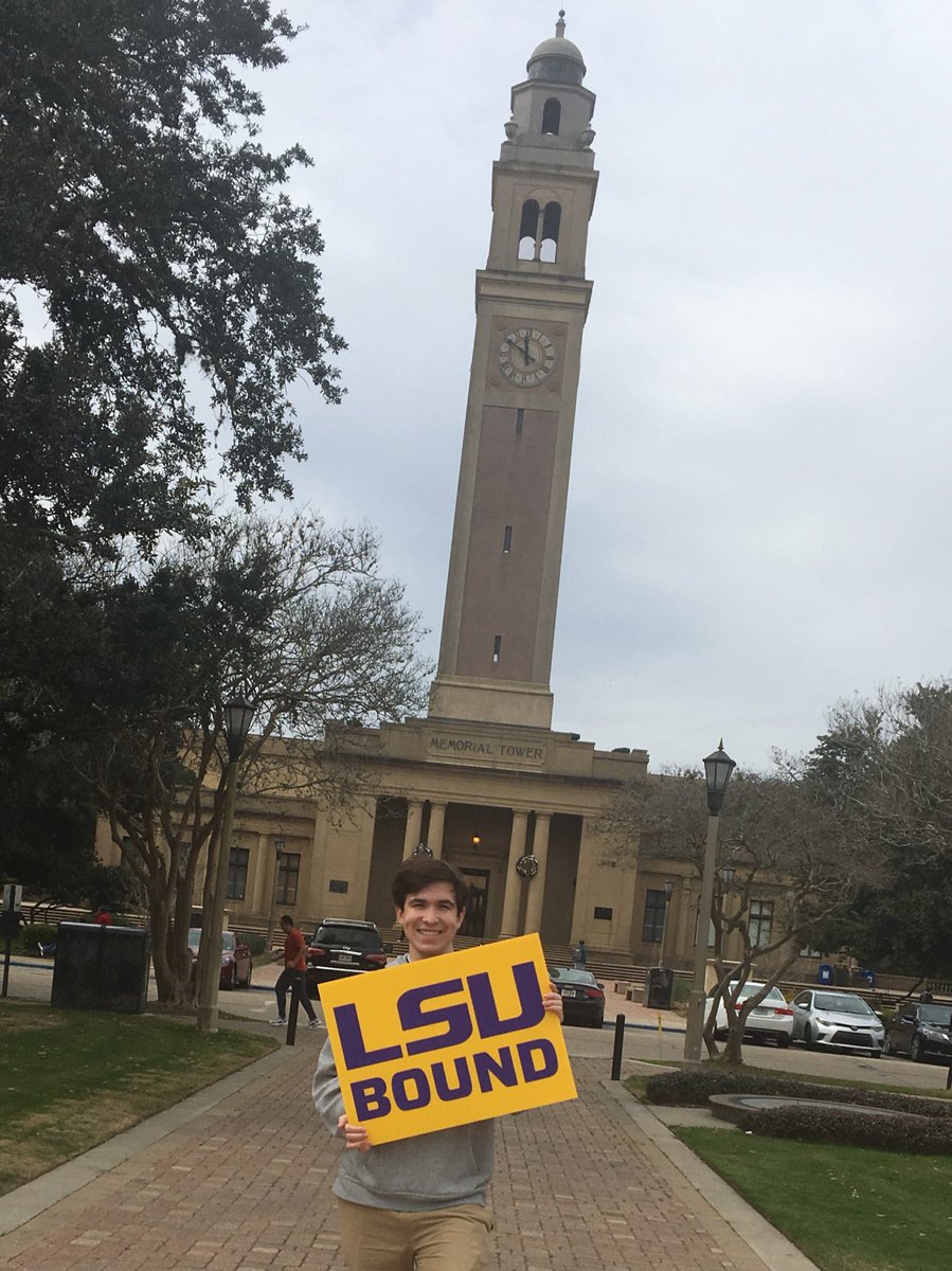 conboywayhey's tweet photo. I️ fell in love today. #LSU22 perhaps?? #GeauxManship #LSUkickoff https://t.co/pMsxbH1Q64