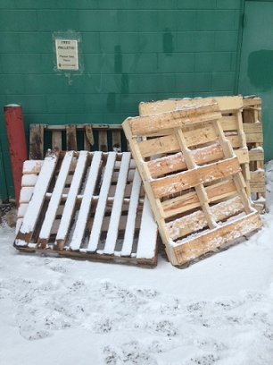 OLDFASHIONFOODS's tweet image. FREE PALLETS! We still have PALLETS to give away.
Stop by 501 Victoria Ave. in the back and help yourself 
to some PALLETS!
While they last.
First come.
