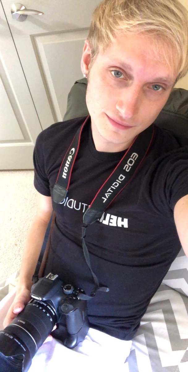 MaxCarterXXX's tweet photo. Taking some pics of some #Sexy Boys!! https://t.co/e0ZaaaoXVI