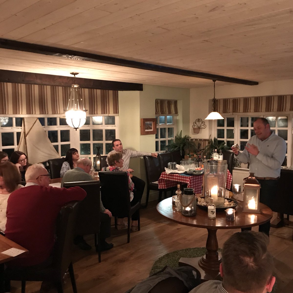 The_Fishbourne's tweet photo. ‘Ginuary’ is under way, with Xav from @iowdistillery guiding us through the process of distilling using local ingredients from the island! #wereallgettingbotanicalled https://t.co/RTp1KrV1CW