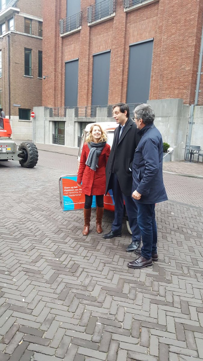 e_Choppers's tweet image. Vandaag hebben we gereden voor het #nationaalarchief ter promotie van het Plakkaat van Verlatinge #het pronkstukvannederland nu te zien op NPO 2