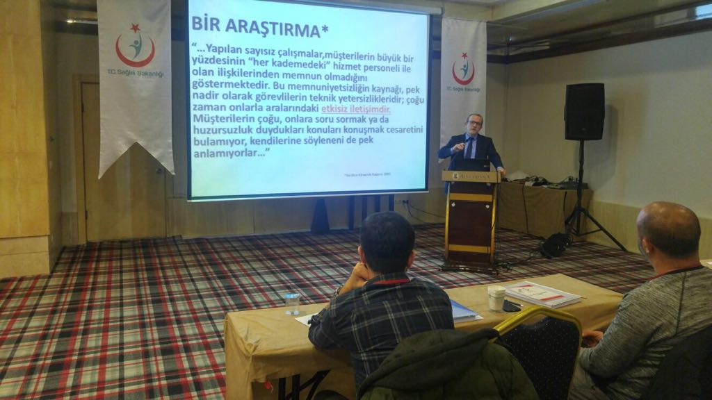 sbkhgm's tweet image. Antalya ilinde gerçekleştirilen Acil Servislerde İletişim Eğitici Eğitiminde; Antalya İl Sağlık Müdürü Dr. Ünal HÜLÜR İletişim ve Empati konuları ile ilgili bilgiler paylaştı.