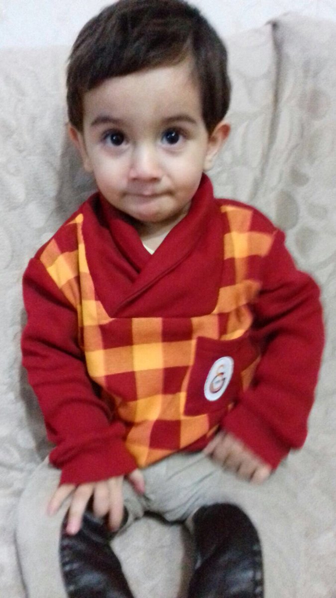 urfask's tweet photo. #YellowFriday #galatasaraystore https://t.co/WOH5551LPK