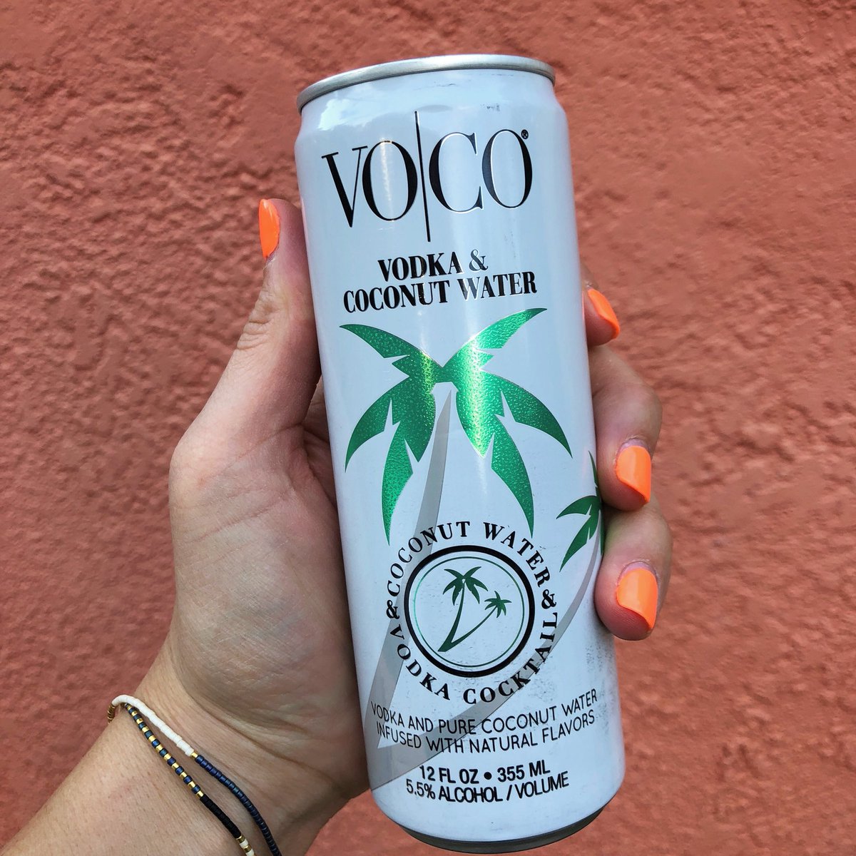 Happy Friday Folks! #loveVoco #vodka #coconutwater #voco 🥥🌴