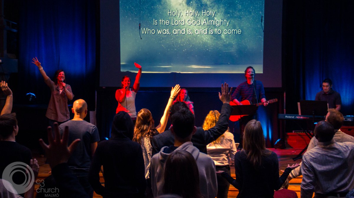 KM_Rec0rds's tweet photo. How to lead worship at your church... https://t.co/ZBV11KdjpO #Worship #ChurchWorship #WorshipLeading #KMRecords https://t.co/VxyC0pEzrW