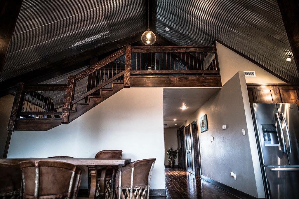 aka_stables's tweet photo. Planning an event or weekend getaway? Book with AKA Stables, and enjoy our beautiful barn, upstairs loft, and indoor and outdoor arenas. Contact events@akastablesllc.com for more information! https://t.co/c4eZE1Mes0