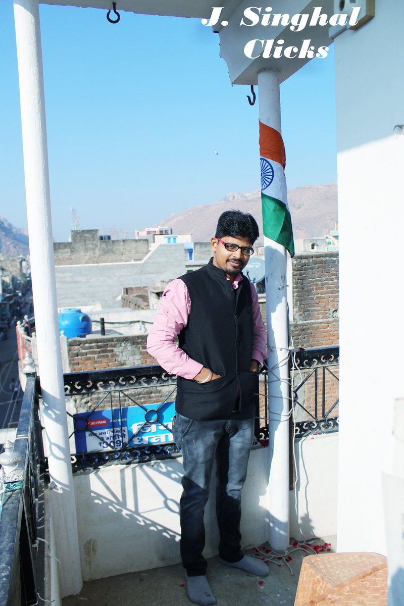 Rudra_Ka_Daas's tweet photo. #Republicday2018 #JaiHind #VandeMataram #tirangaa #26thJanuary #merishaan https://t.co/jRB57Tod9G