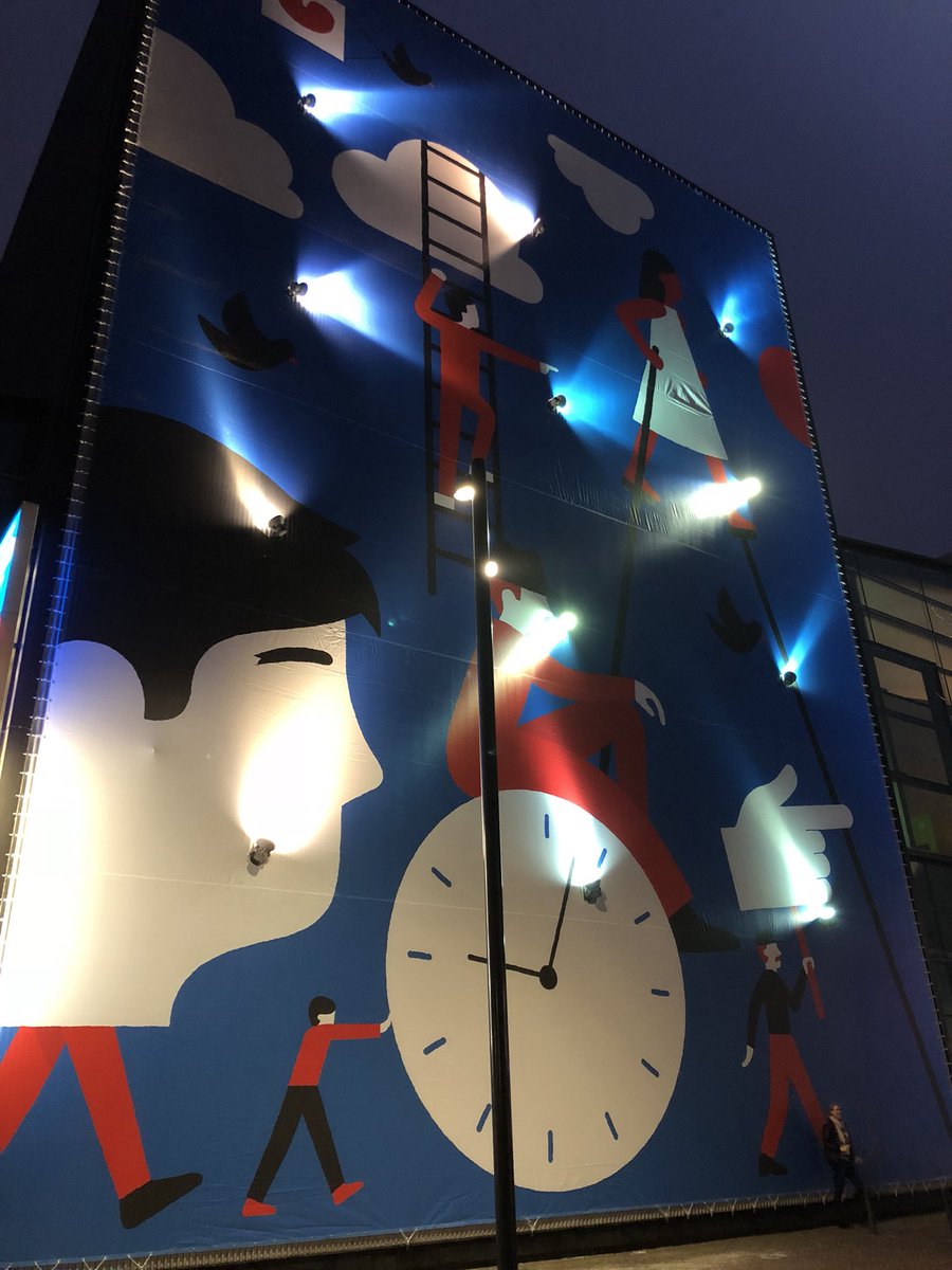 Leeuwarden is er klaar voor! <a href="/LF2018/">Castello</a> is begonnen! Morgenavond de grande opening in Leeuwarden. Wij verzorgden een groot deel van de aankleding. Iedereen veel plezier dit weekend! #lf2018 #ch2018 #leeuwarden #fryslan #citydressing #signing