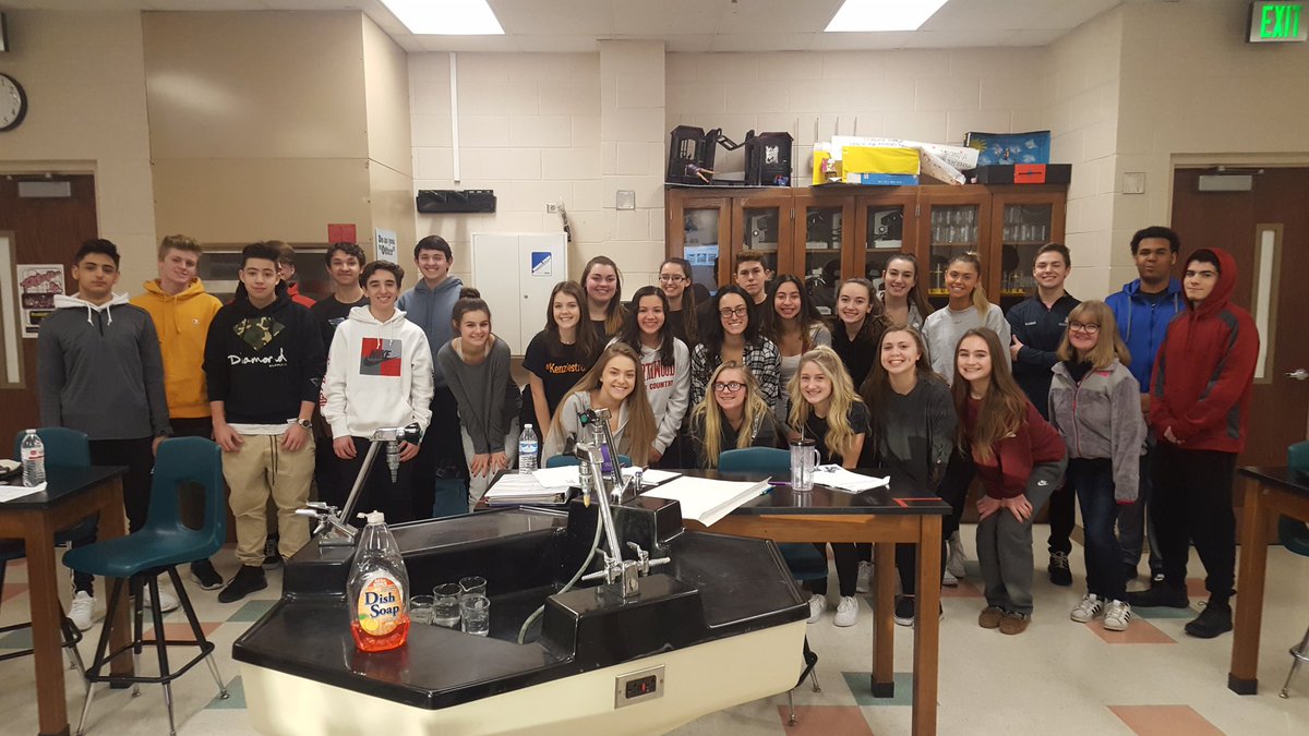 MrZoliDHS's tweet photo. First semester #DHSFORENSICS 2017-2018. https://t.co/hjX2Hg9UXN