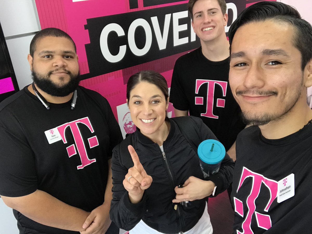 With my #1 store in the TPR Phx East District!  Come visit us at Southern &amp; 101!!!! These guys are crushing it! 💪🏼💪🏼💪🏼 <a href="/CFarasat/">Wd what</a> <a href="/eddienavarrete/">𝚎𝚍𝚍𝚒𝚎 𝚗𝚊𝚟𝚊𝚛𝚛𝚎𝚝𝚎</a> #JustWin 🔥