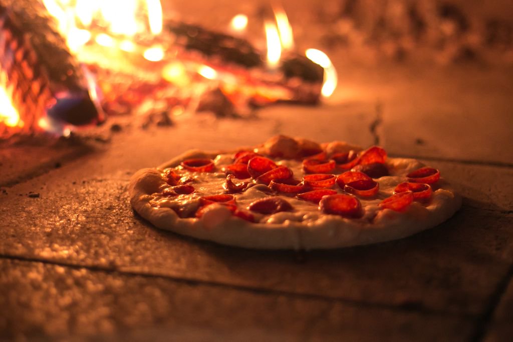 blackbirdfargo's tweet photo. Match Made in Oven 🔥🍕 https://t.co/tYrYR97KZf