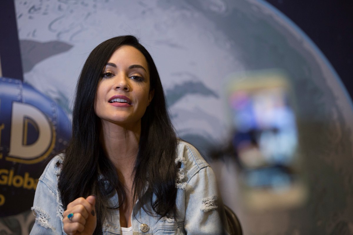 TamoEnCineRD's tweet photo. En nuestro #FCGDLive de @SharleneTaule estuvimos conversando sobre sus experiencias como actriz que se inicia en un mercado estadounidense y otras intimidades de la carismática actriz y cantante. Si te lo perdiste entra a nuestro #Instagram y ¡Ponte al día! #FCGD2018 #TamoEnCine https://t.co/DuK3KBuvPe
