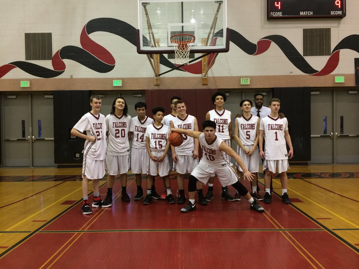 MisdirectedA's tweet photo. 17-2! Excited for next year! @teaque02 @KentlakeHoops @dallas21brush @isiahcole3 https://t.co/1lUlqSa2aA