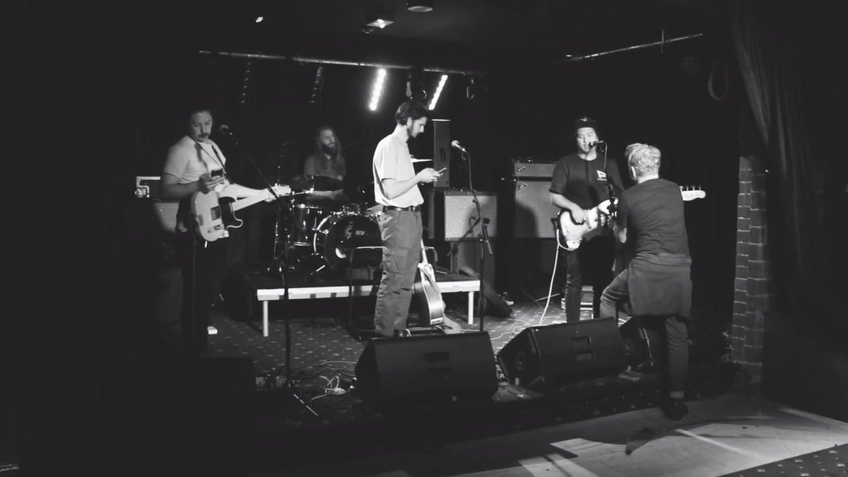 Pages / SNACKABLETV tweet media