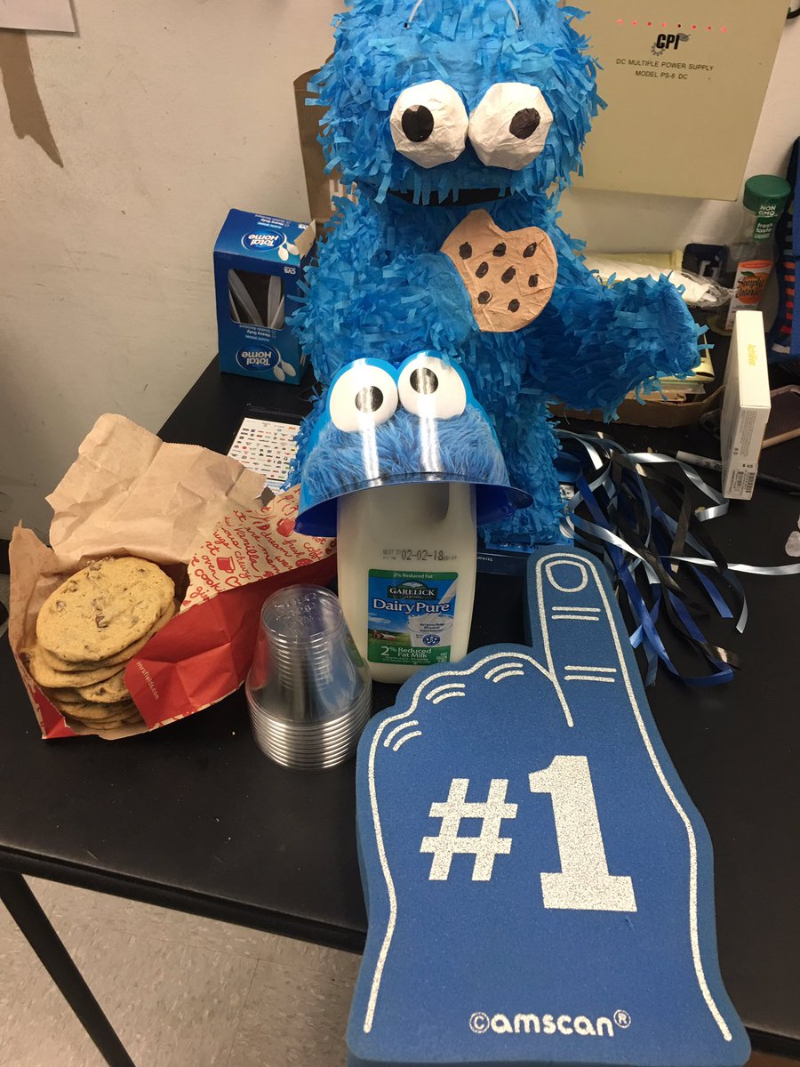 GuySellsBoston's tweet photo. When it's #FunAtWorkDay and your team are the #CookieMonsters! #OurNE #TeamXStream @TheRealOurNE @JannaDucich @SeanParkinson82 @SilksNH @StephenPolis @BlevinsMandi https://t.co/RSgqnCzs9s