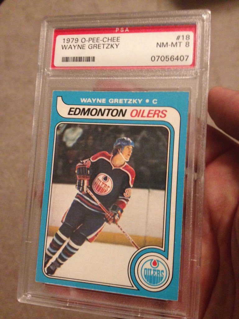 Happy 57th birthday to Wayne Gretzky. Still the greatest card of my card collection. 