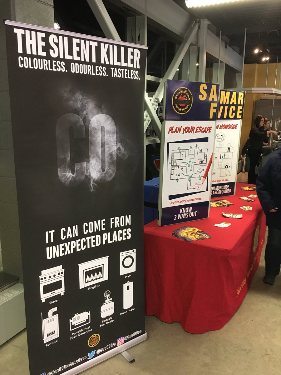 All setup with our new #COalarm banner-up at the @OHLHoundPower sponsored game night! @CitySSM #gohoundsgo https://t.co/3updyTygju