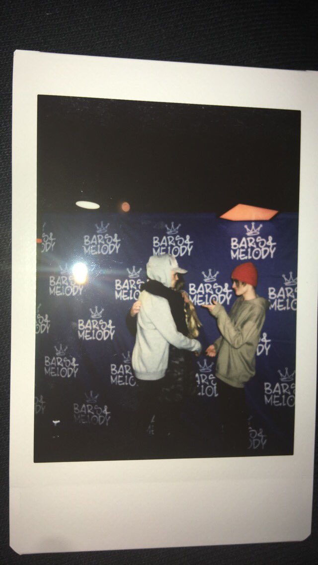 dionnebam's tweet photo. Vanaf 2014, vanaf britains got talent zijn @BarsAndMelody mijn grooste helden. Nu ongv. 4 jaar later, heb ik ze gemeet!❤️

26/01/2018❤️ https://t.co/4fY8iomUH0
