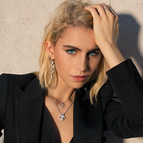 The much loved contemporary fashion jeweler APM Monaco has finally opened in Seattle. Come and pamper yourself with a touch of Monegasque flair.