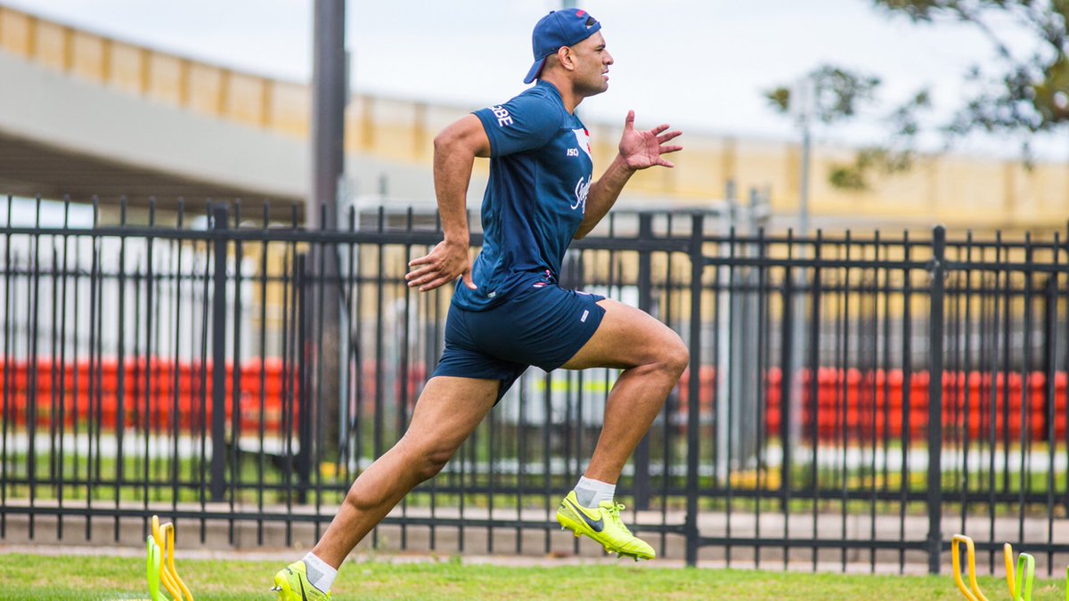 sydneyroosters's tweet photo. When Sydney Roosters Athletic Development Coach Rubin Ruzicka saw this photo of Daniel Tupou's form after taking part in the training drill, he knew it was worth a discussion #RiseUp #Represent  https://t.co/8ic5GuPBst https://t.co/EYiGvDWbyk
