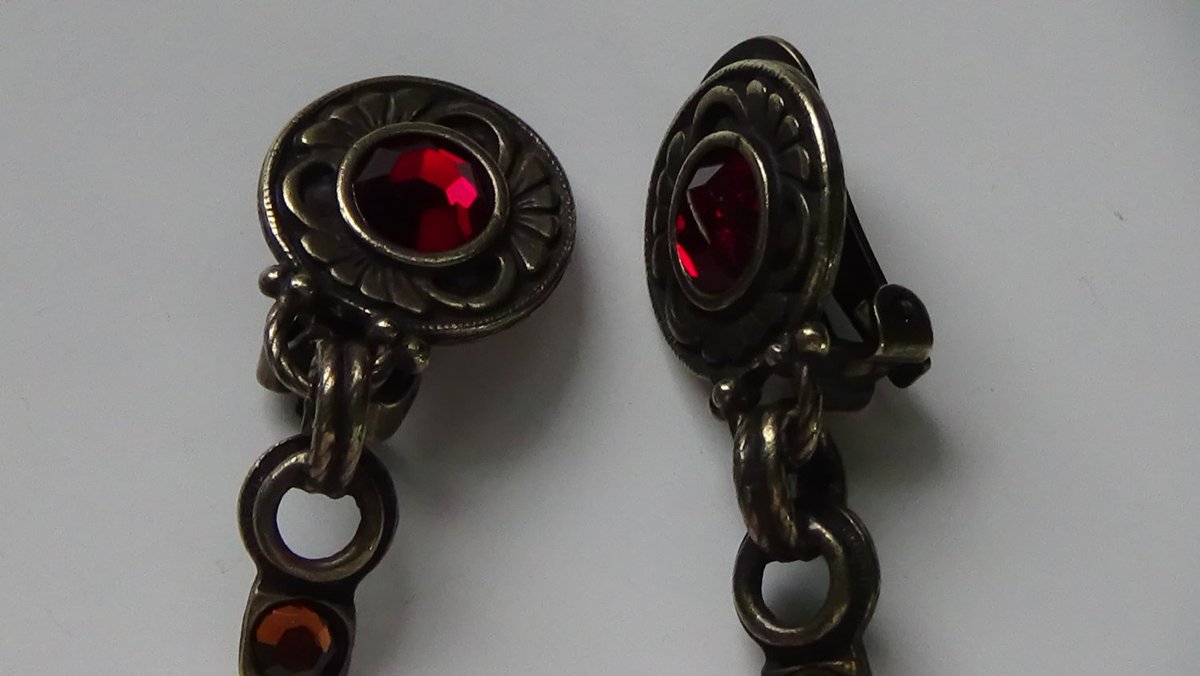 Letreasurelat's tweet photo. Excited to share the latest addition to my #etsy shop: Vintage Red Rhinestone Brass Dangle Earrings, Dangle Earrings, Brass Red Rhinestone Earrings, Long Earrings, Marked Express, Express Fashion https://t.co/a86K4jHsVQ #jewelry #earrings #expressfashion #danglebrass #d https://t.co/lgU1nL2NKU
