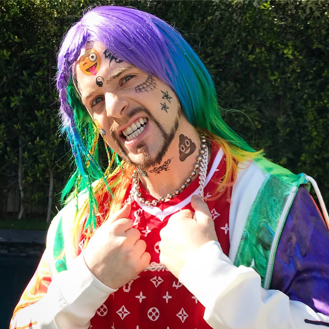 SmoshIan's tweet photo. I’ve finally embraced my true self. https://t.co/GNpJ15XNg2