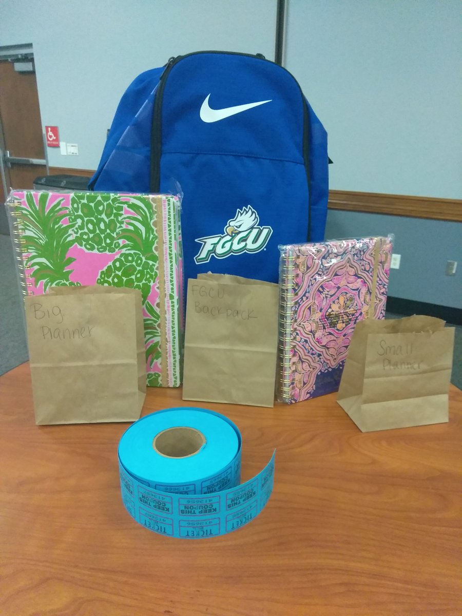 Come to the Stoplight party tonight from 730 to 930 and enter a raffle for planners or a FGCU backpack!