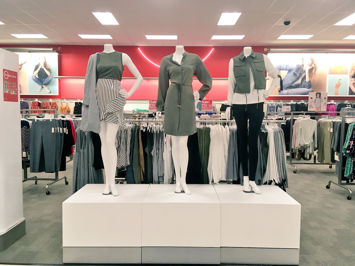 I wanted to say thanks to the best STL I’ve had <a href="/perez_patrick/">Patrick Perez</a> for ordering me some hurdles. To complete my runway. And also for ETL <a href="/cparker54/">Chris Parker</a> for helping me get my mannequins to look brand new and making them stand up straight