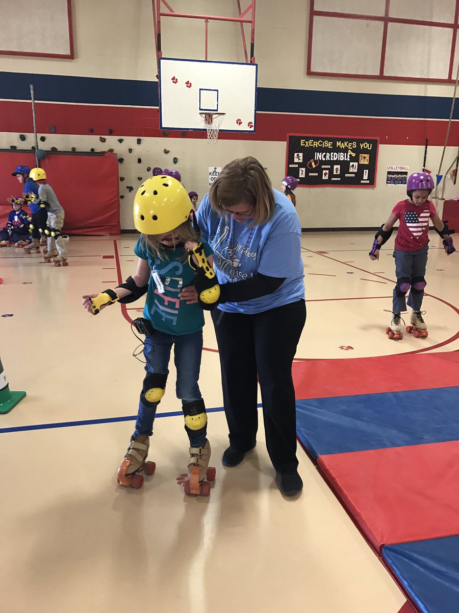 MLBennett2823's tweet photo. @MKupiszewski is always there to help our students no matter what! #rockstarteacher @SVEmisd https://t.co/YMNiLIlwEk