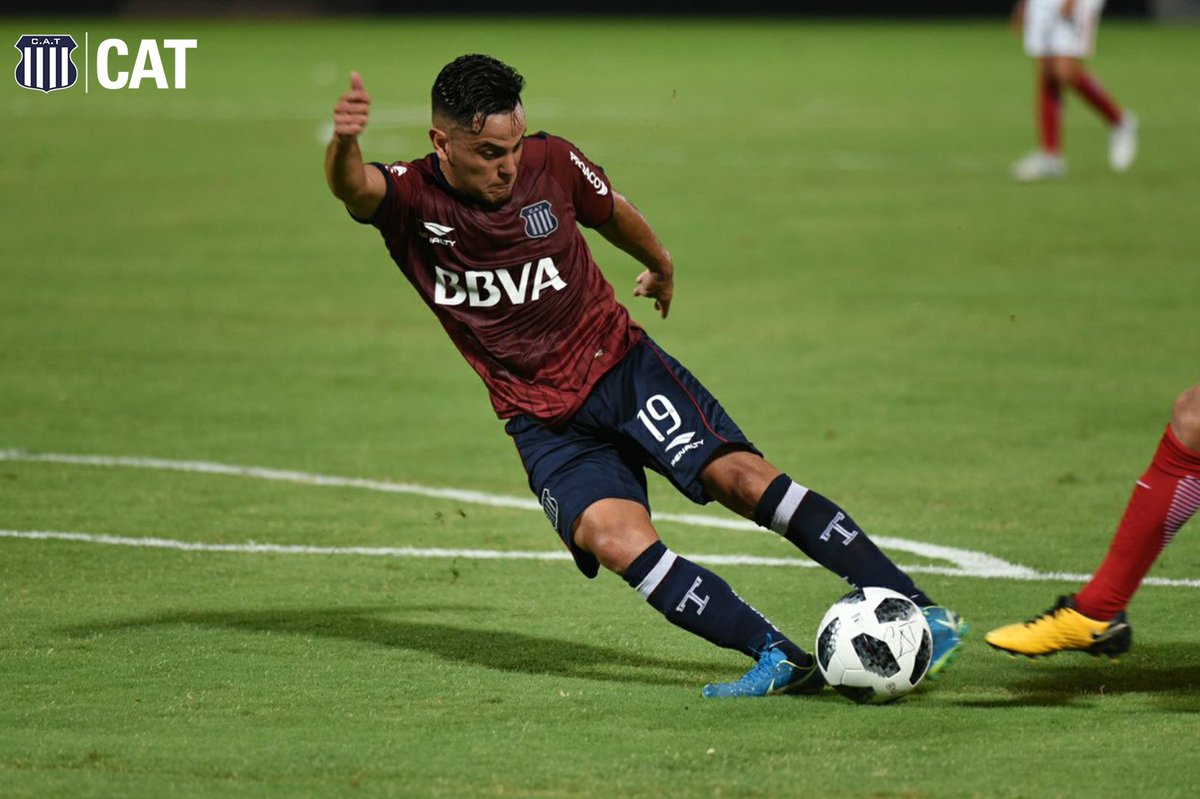CATalleresdecba's tweet photo. #VamosTalleres | Clave la jugada de Mauro Ortiz previa al penal que le cometieron a Leo Godoy. Gana #Talleres 1 a 0. https://t.co/pYzh9gMvRm