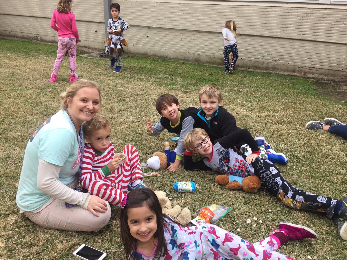 AVazaoMDE's tweet photo. Teddy Bear fun in pajamas . Making lasting memories @MDEJJordan @mrsbrileskinder @Mrs_Wooten_MDE #mdekinder https://t.co/lRZ0BhxDsK