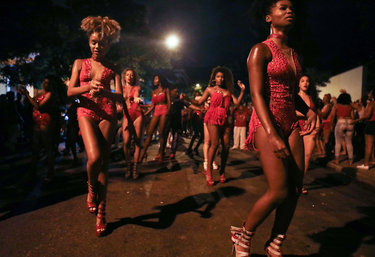 Photos: Pre-carnival festivities commence in #RiodeJaneiro #Brazil  bit.ly/2DOMmM3?utm_so… https://t.co/RjHCEivRpL