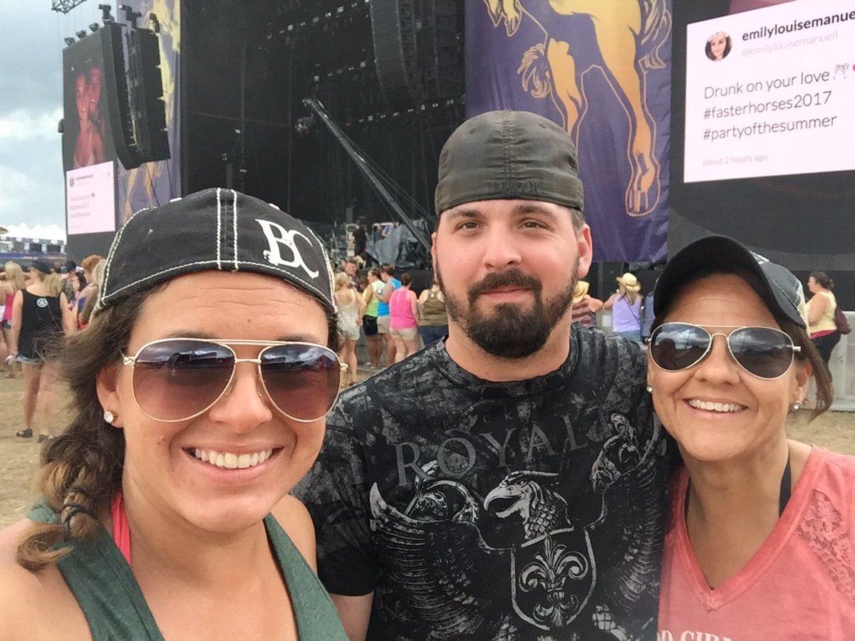 Mandy_McGarry's tweet photo. I can’t believe the lineup for @faster_horses this will be our 6th year and @KillionWall @Trudi_Pentecost have a countdown! Can’t wait to see @BrantleyGilbert @walkerhayes @dustinlynch @blakeshelton @billycurrington #BestWayToStartTheWeekend #PartyOfTheSummer #CanItBeJulyAlready https://t.co/8bsAYQDfWN