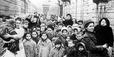 FurlanAnnamaria's tweet photo. La @CislNazionale ricorda il #GiornodellaMemoria e quella pagina oscura e drammatica della storia. Trasmettiamo ai giovani i valori della libertà e della tolleranza affinché non ci sia mai discriminazione dell'uomo contro altri uomini e simili eventi non possano più accadere https://t.co/7Ek4blROoF