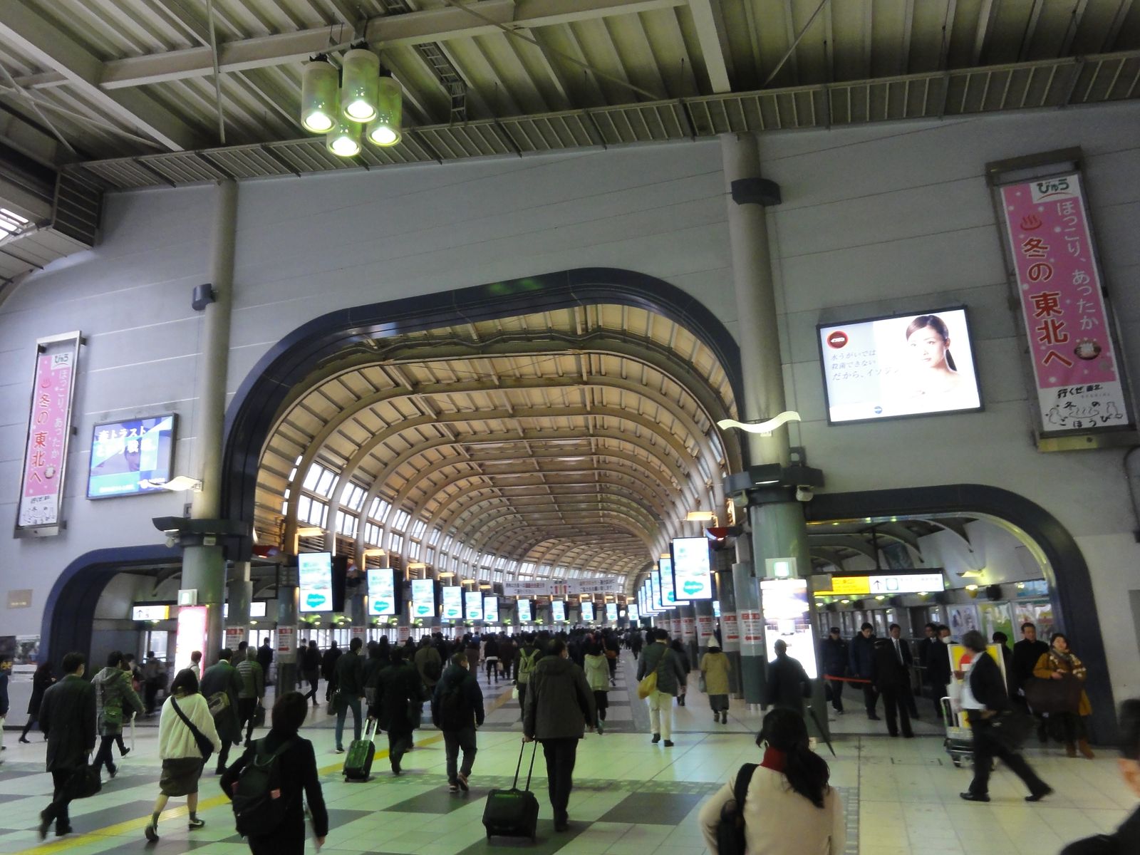 Ruby Emmeline 東京日帰り出張ついでのミニ聖地巡礼4 その6 品川駅 自由通路 西側 花物語 するがデビル 14 2話 アニメ聖地 T Co Bmsfo9g6vg Twitter