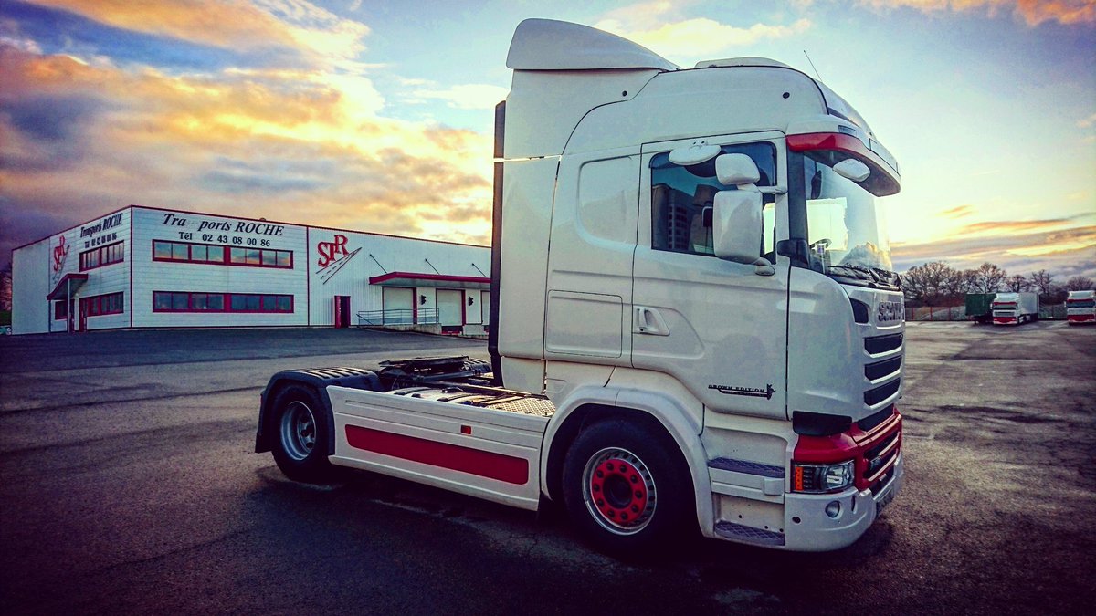 Bon week-end.  
#scania #truck #routier #str #transportsRoche #camion.