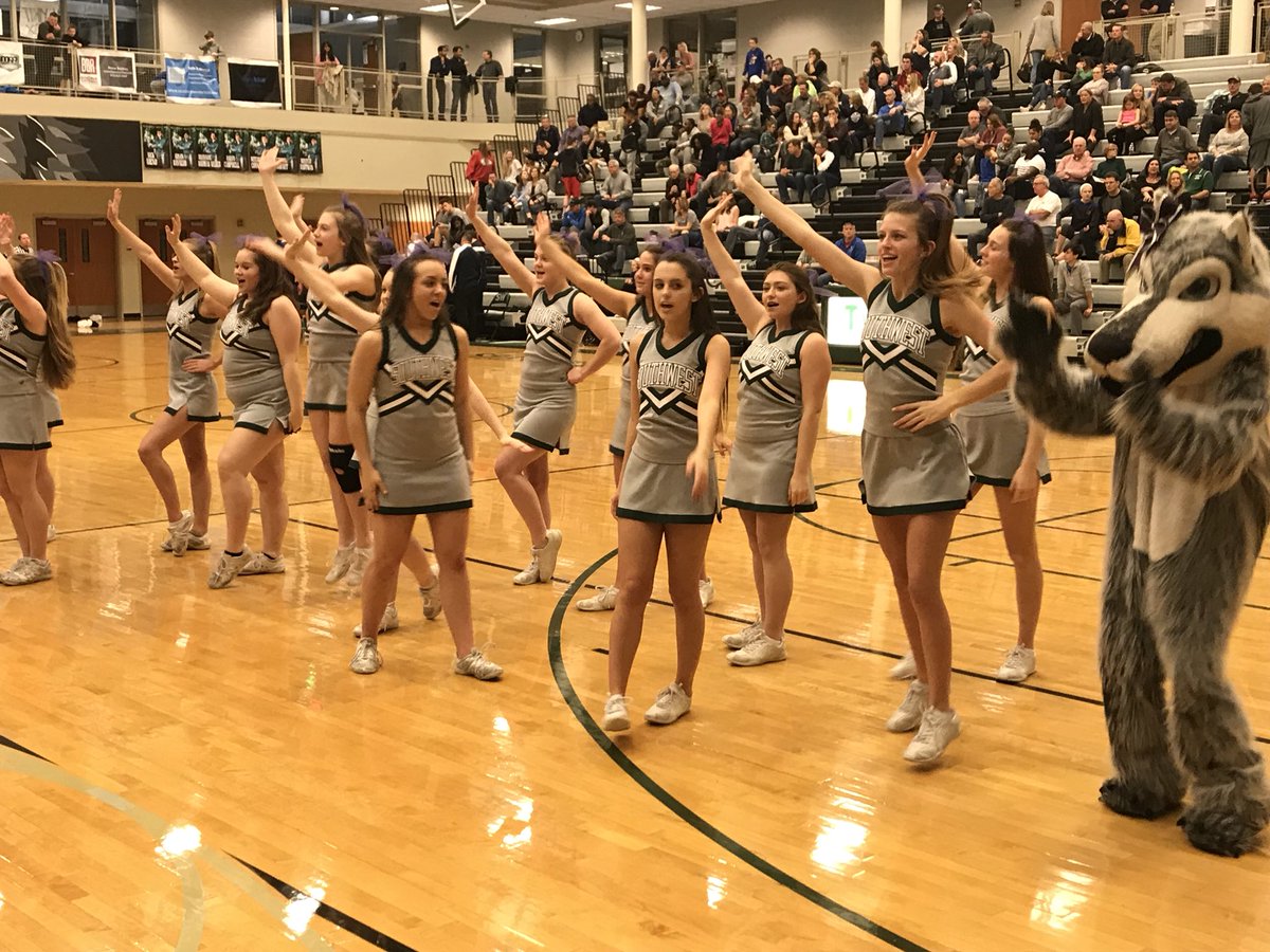 BVSWPrincipal's tweet photo. Thanks cheerleaders for all the hard work tonight! https://t.co/C2RzhiUTxd