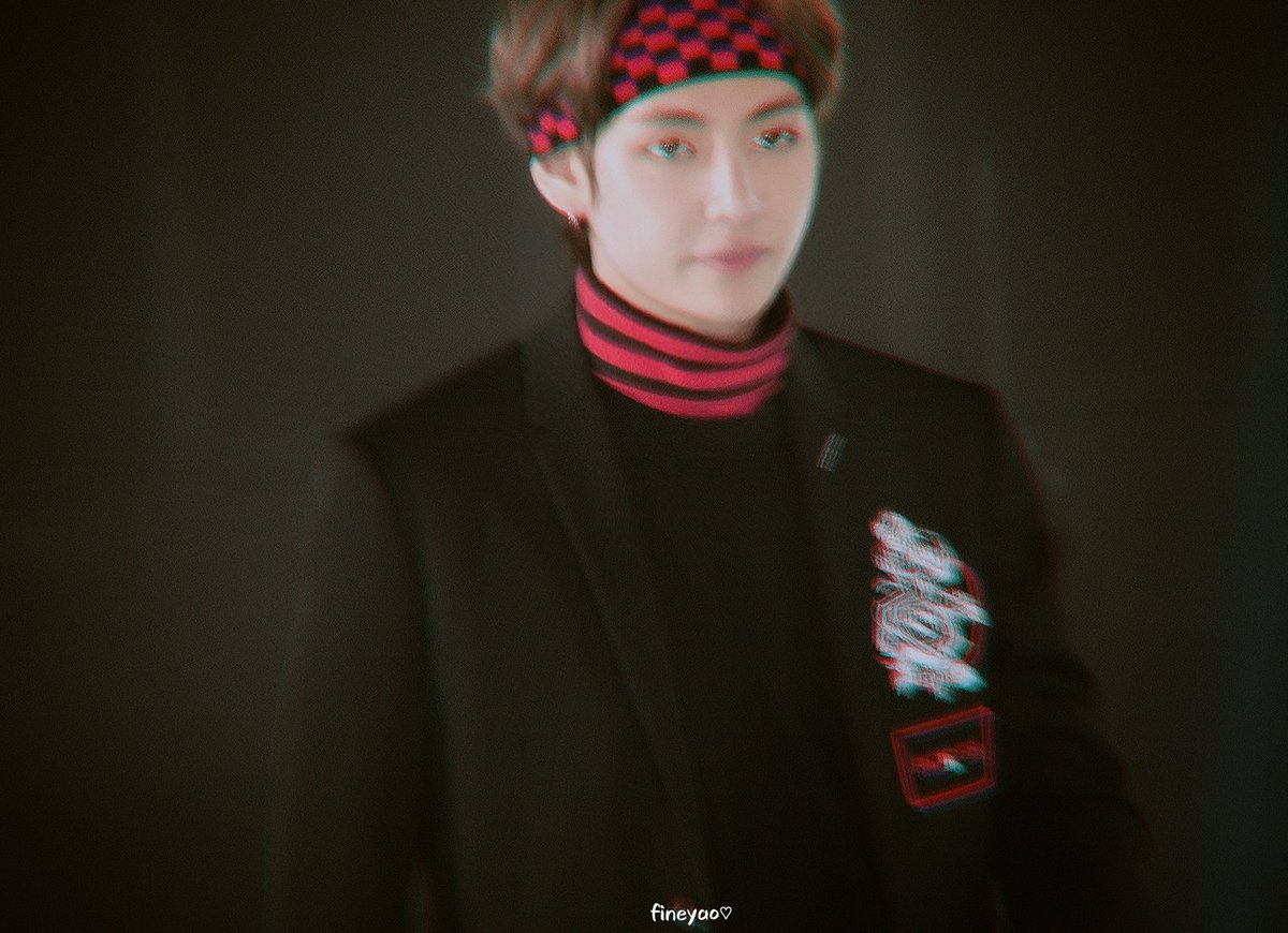fineyao's tweet photo. [HD]180125 서울가요대상
보라해💜
#뷔 #태형 #BTS #V #Taehyung #iHeartAwards 
#BestBoyBand @BTS_twt https://t.co/gNlekEEaBU