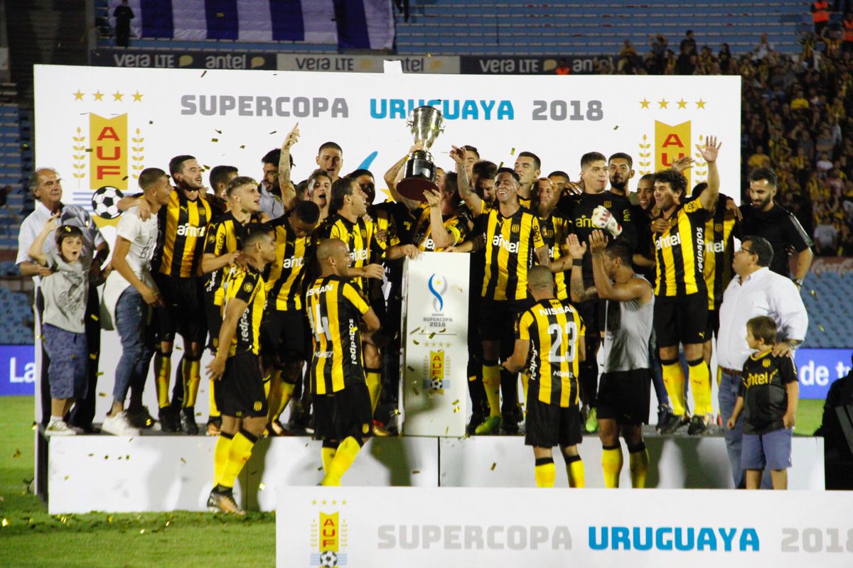 Peñarol se lleva bien con “la primera vez”.

El primero oficial, el primero amistoso, el primero en el Centenario, el primero en cada uno de los tres siglos y el de esta noche. Importante ganar otro clásico con autoridad. Como manda la historia. 

¡Vamos carbonero!