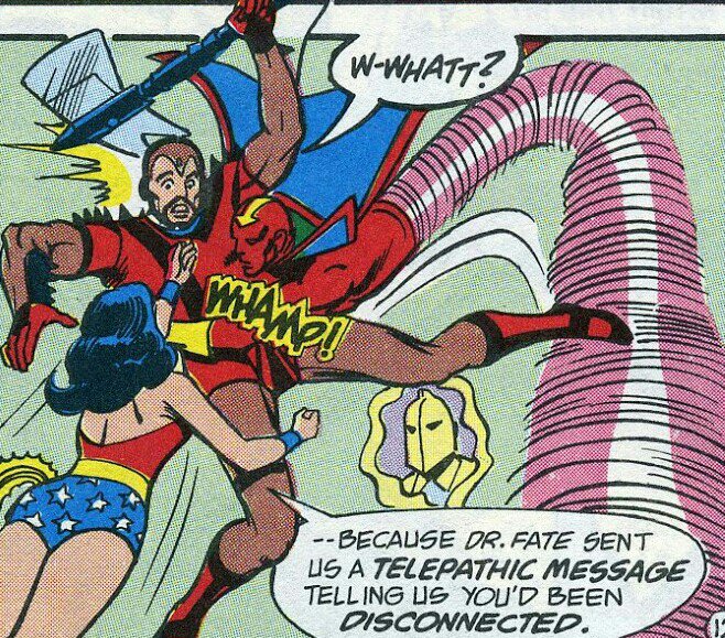 CableDeadpool_'s tweet photo. #JusticeLeague begins to gain an advantage on #Steppenwolf as a @BoomTube_ appears to rescue Him. The BT was sent by @JLAvsDarkseid to save His uncle from the disgrace of a possible defeat of a celestial being by mortals (though #WonderWoman is half god). https://t.co/sxUQgCdWpy