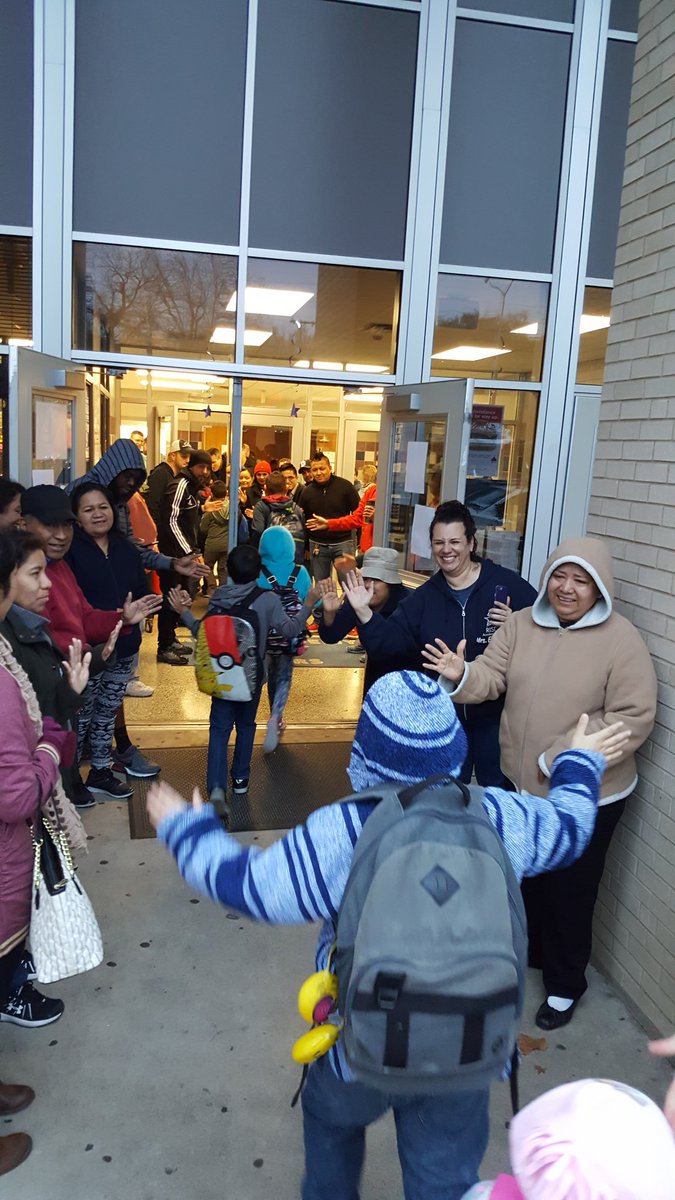 RebecaH130's tweet photo. Happy β€. All you need is a good morning π and a π to start your day right. #parentsinaction #RISDgreatness @RISDAcademy https://t.co/gRCet0pl9a
