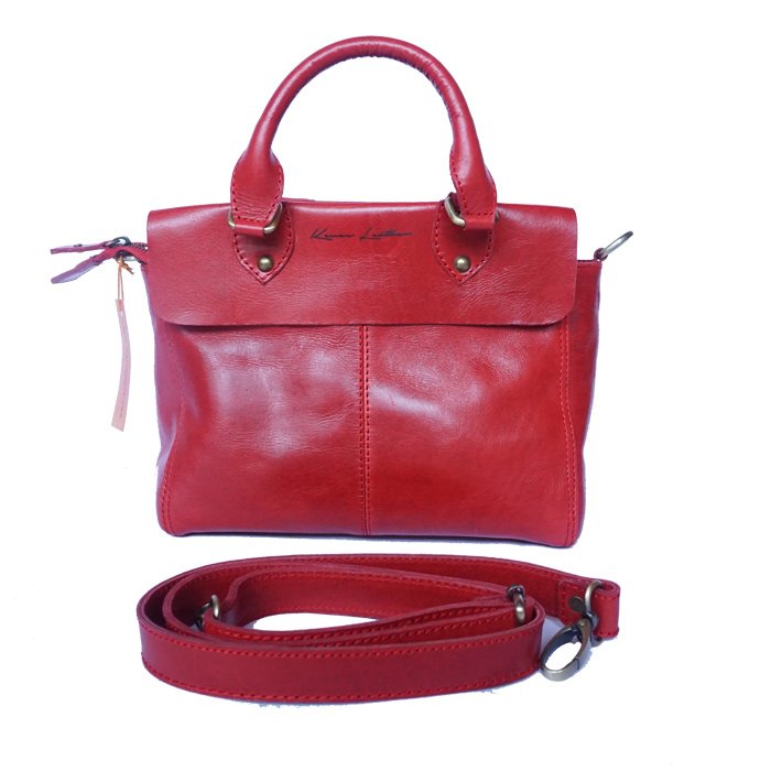 Kenes_Leather's tweet photo. Anina Bag Red
Rp 1.000.000

Size 30×11×20cm
Bahan kulit sapi pullup
Bagian dalam lapis kain suede
Ada tali panjang
Ada zipper
Bagian dalam terdapat 1 kantong berzipper dan 1 kantong serbaguna

ORDER HUBUNGI
Whatsapp : 081-633-5354
#leatherbag  #slingbag #taskulit  #jogja https://t.co/v79KOSbmLb
