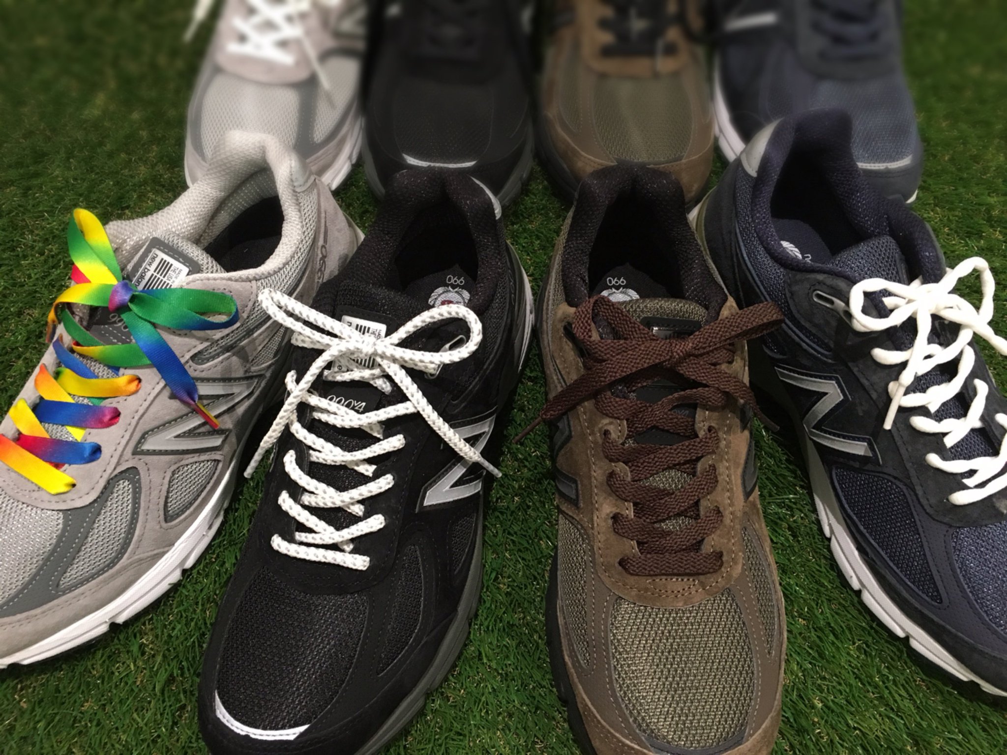 ニューバランス大阪 こんにちは 只今 ランニングフェア開催中です ランニングシューズお買い上げの方に靴紐をプレゼント お好きなカラーお選びください 990v4もランニングですのでお選びいただけます 靴紐を変えるだけで自分好みのシューズに