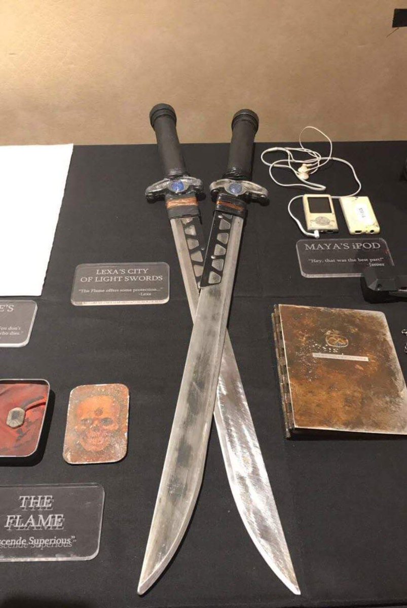 Lexagrounder1's tweet image. *sighs at the timeline* they have forgotten me for I am now in the void...............