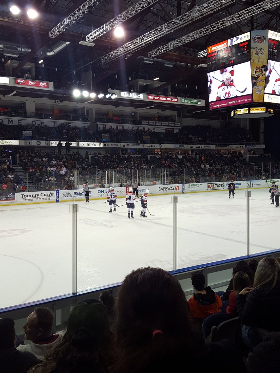 CodieKemp's tweet photo. #Canes #ot #canetrain #wooooo https://t.co/KtRLbmVOHo