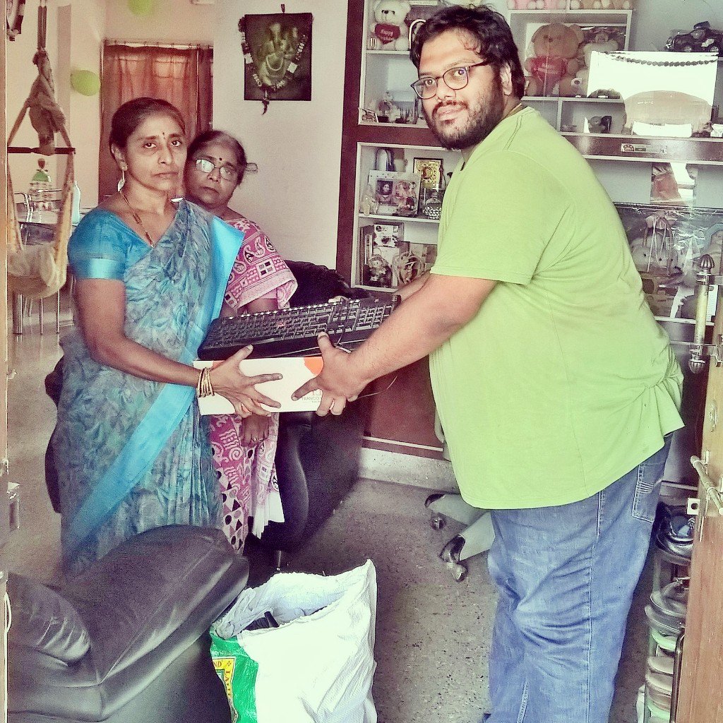 greencomrades's tweet photo. Many of our old electronics end up in landfills and contribute to toxic waste. We can work to cut down on this pollution by recycling e-waste. #Recycle #GoGreen #EWaste #greenwavesenvironmentalsolutions #rebyte #swachhandhra #swachhbharat https://t.co/5XDkIYvgLw