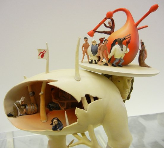 ヒエロニムス・ボス　快楽の園　フィギュア 当店で大人気のヒエロニムス・ボスの怪物フィギュアをご紹介し