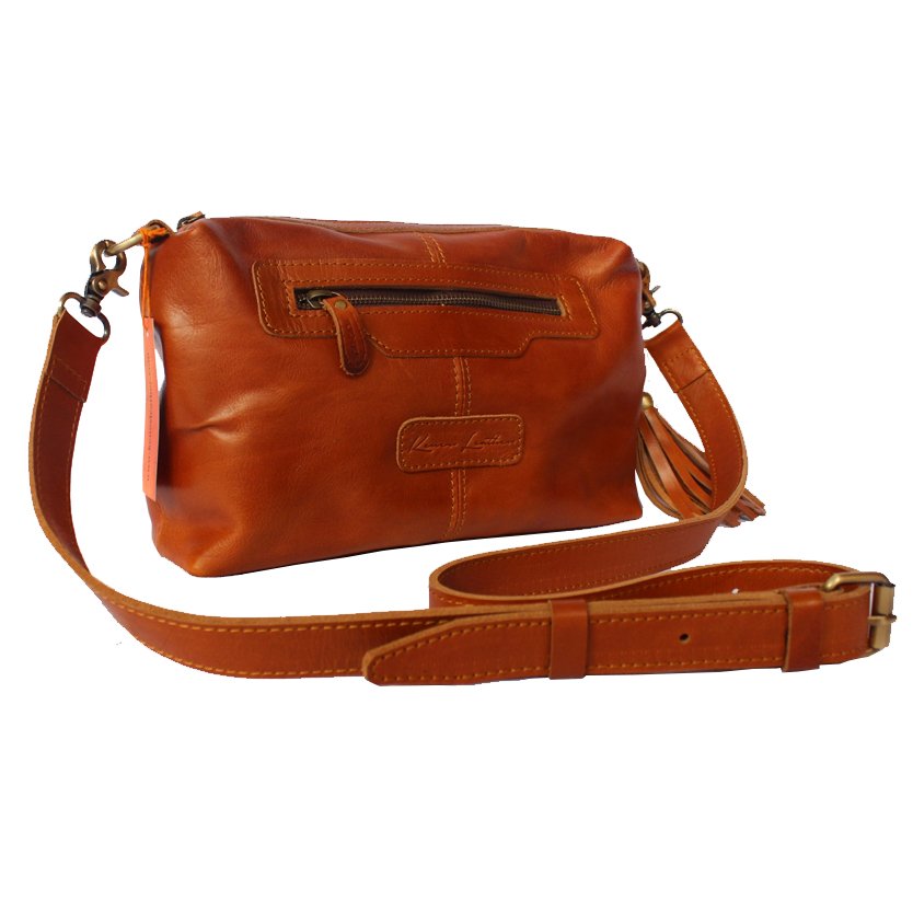 Kenes_Leather's tweet photo. Morena Havana
Rp 575.000

Size: 28 x 8 x 17 cm 
Panjang Tali 120 cm
Bahan kulit sapi pullup
Lining kain suede 
Bagian depan terdapat zipper 
Bagian dalam ada kantong kantong kecil untuk hp, ada juga kantong yang pake zipper agar lebih aman

Whatsapp : 0816-335-354 https://t.co/KYmy1Yprkz